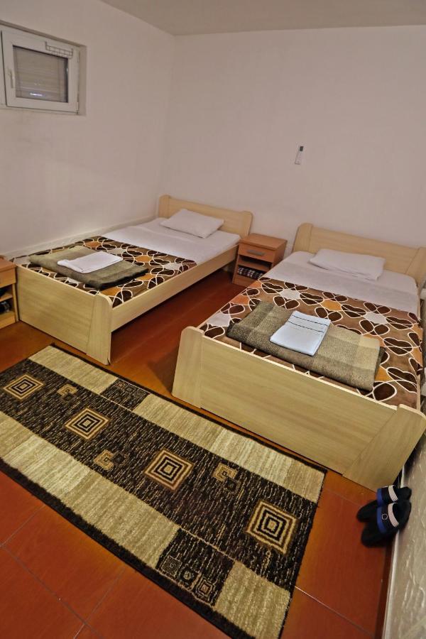 Hostel 42 สโกเปีย ภายนอก รูปภาพ