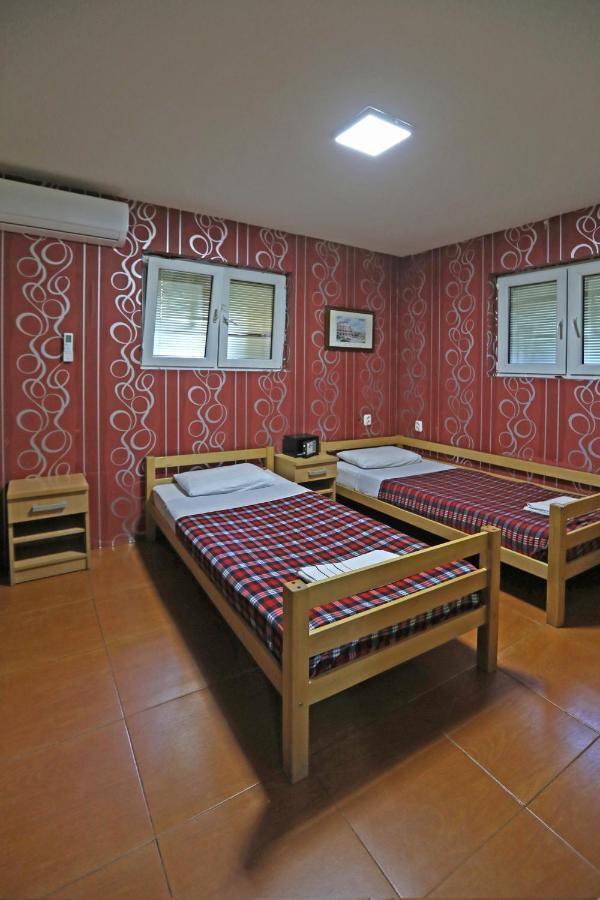 Hostel 42 สโกเปีย ภายนอก รูปภาพ